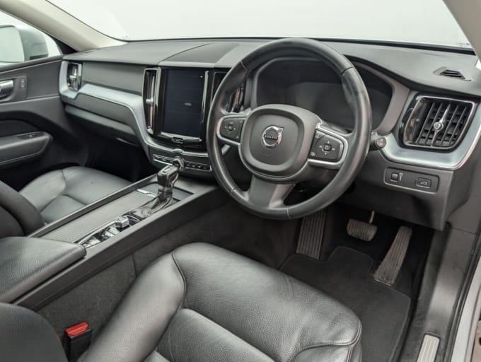 2025 Volvo Xc60