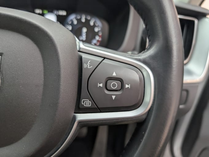 2025 Volvo Xc60
