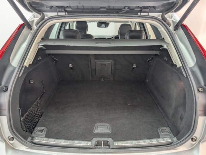 2025 Volvo Xc60