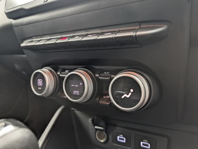 2025 Dacia Duster