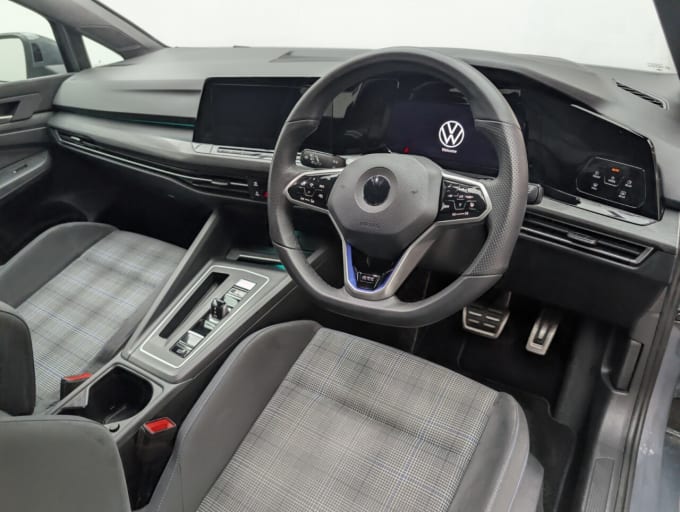2025 Volkswagen Golf