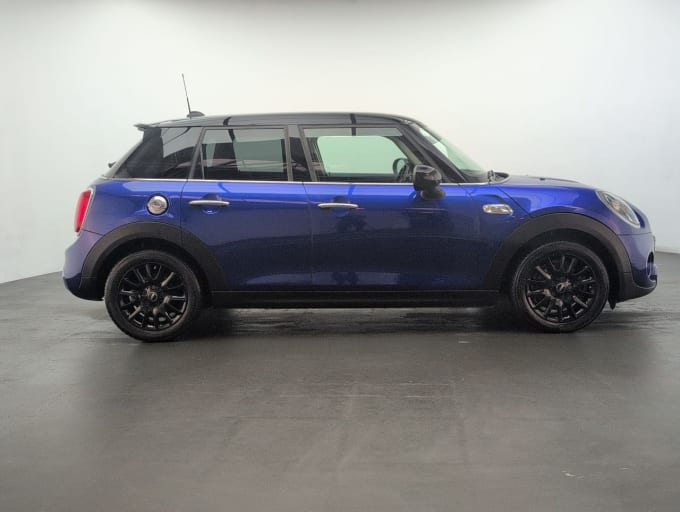 2025 Mini Hatch