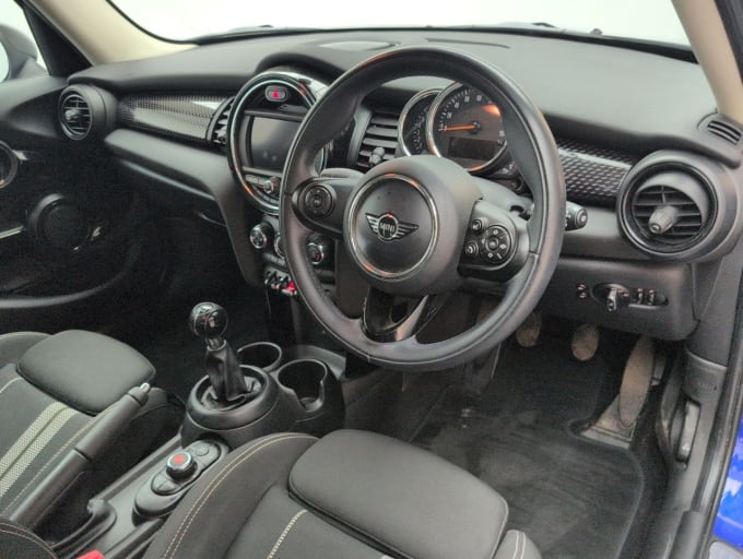 2025 Mini Hatch