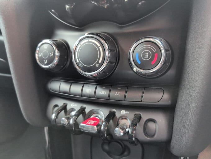 2025 Mini Hatch