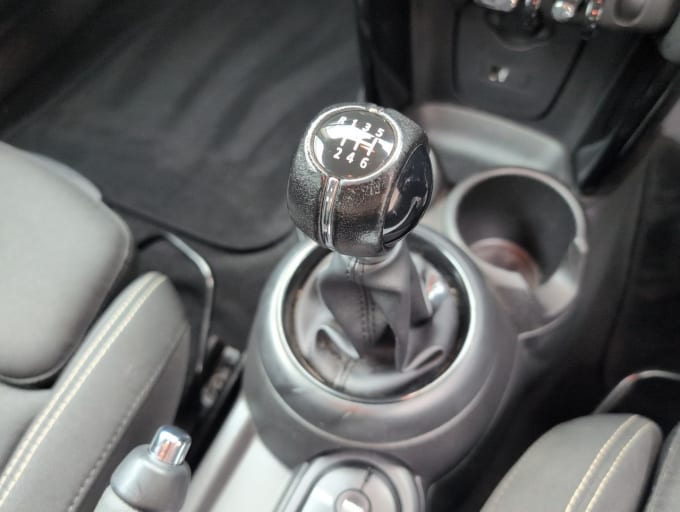 2025 Mini Hatch