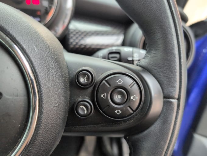 2025 Mini Hatch