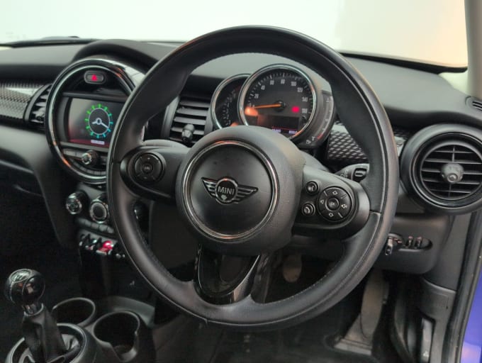 2025 Mini Hatch