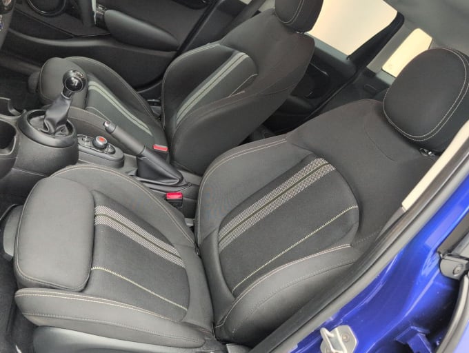 2025 Mini Hatch