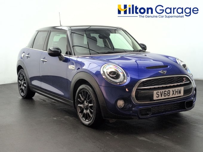 2025 Mini Hatch