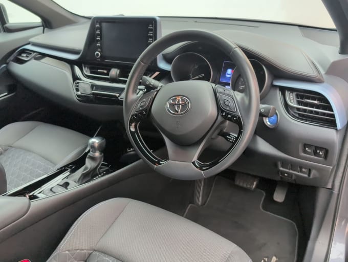 2025 Toyota C-hr