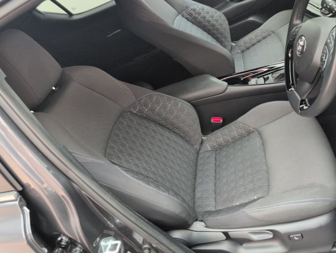 2025 Toyota C-hr
