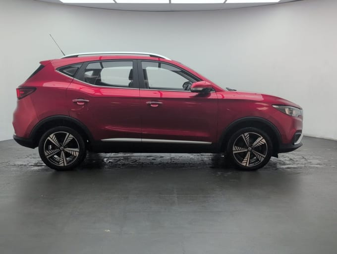 2025 Mg Mg Zs