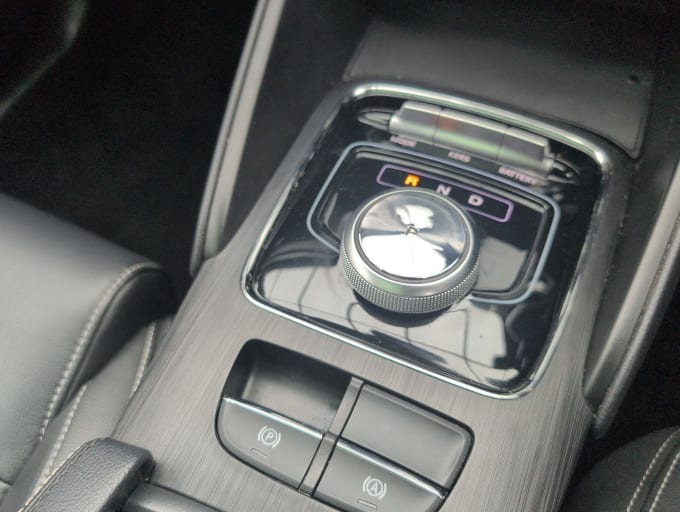 2025 Mg Mg Zs