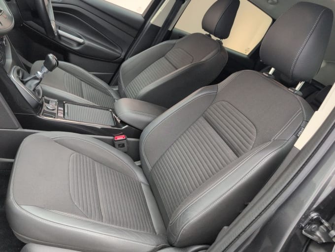 2025 Ford Kuga