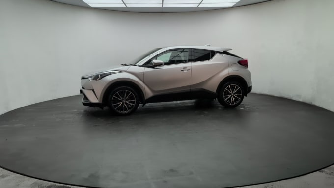 2025 Toyota C-hr