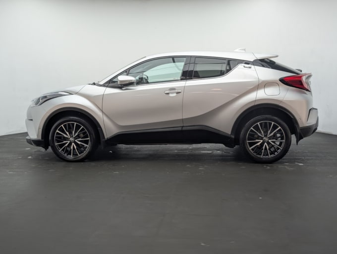 2025 Toyota C-hr