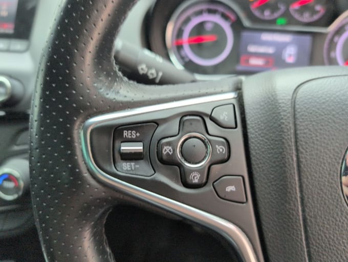 2025 Vauxhall Insignia