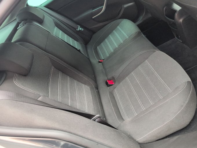 2025 Vauxhall Insignia