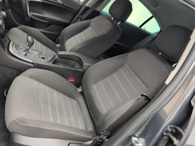 2025 Vauxhall Insignia