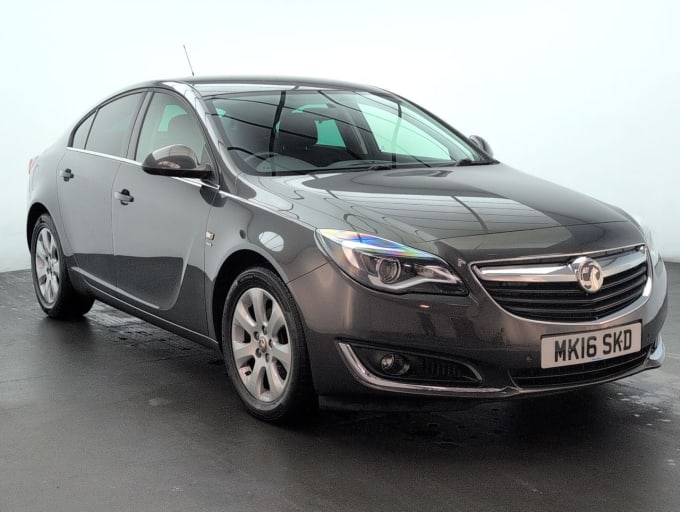 2025 Vauxhall Insignia
