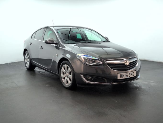 2025 Vauxhall Insignia