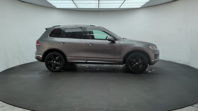 2025 Volkswagen Touareg