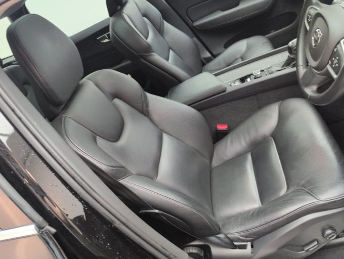 2025 Volvo Xc60