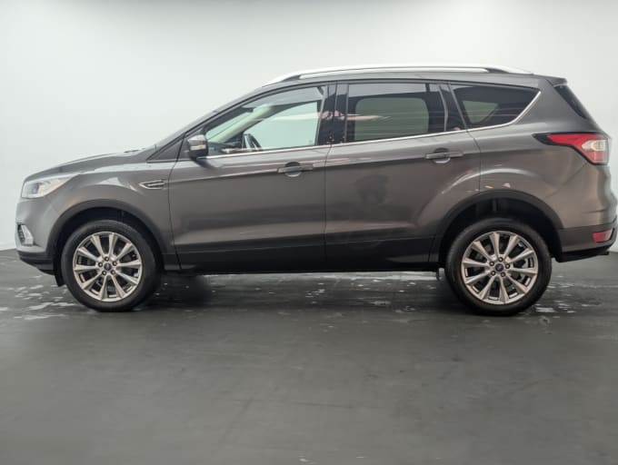 2025 Ford Kuga
