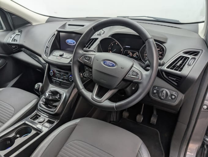 2025 Ford Kuga