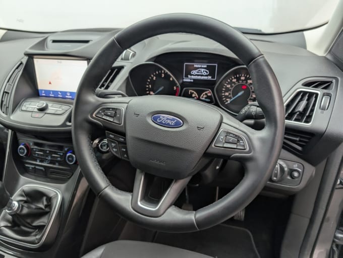 2025 Ford Kuga