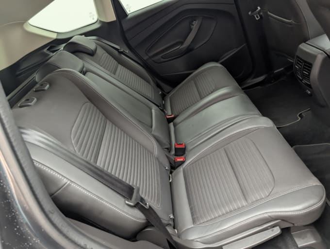 2025 Ford Kuga