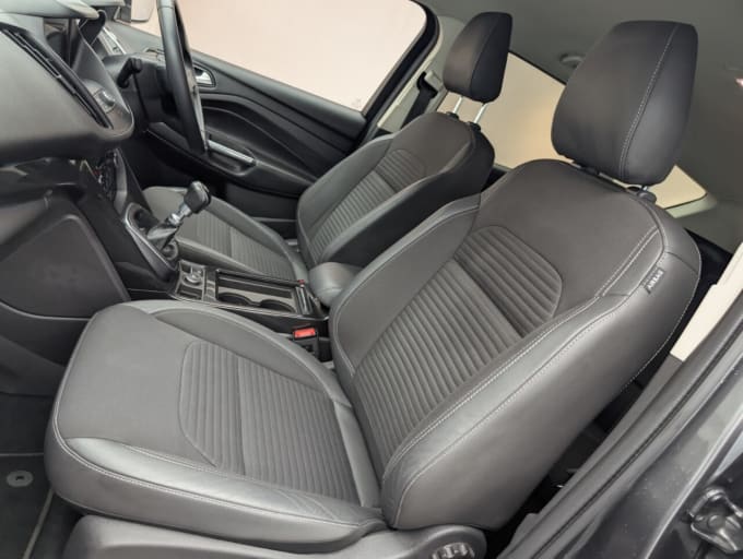 2025 Ford Kuga