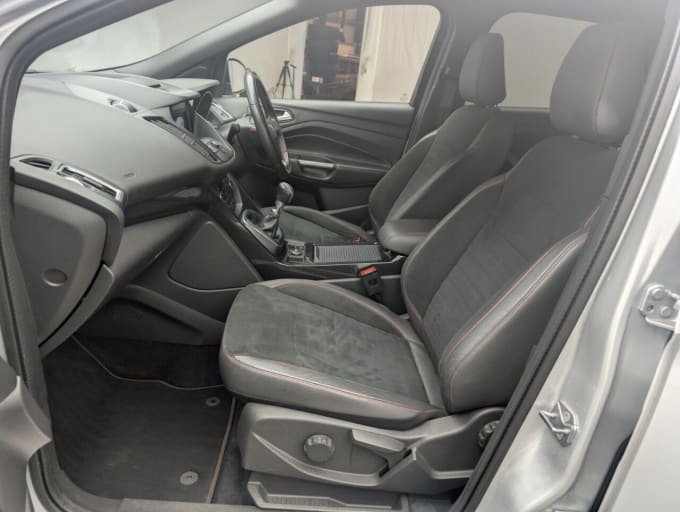 2025 Ford Kuga