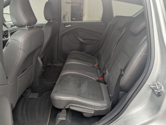 2025 Ford Kuga