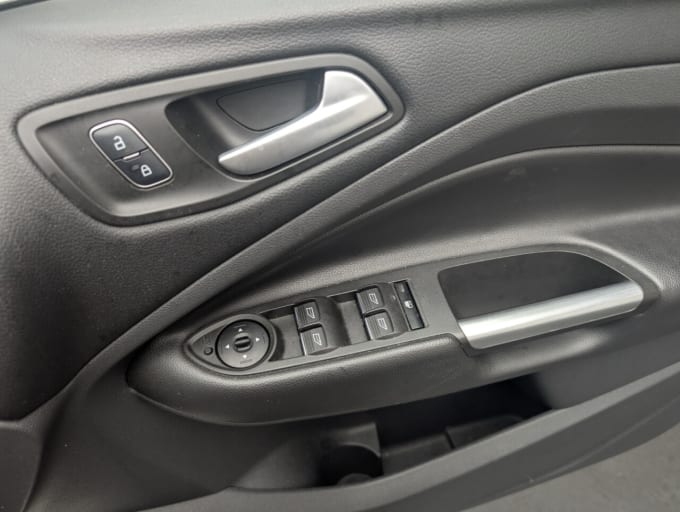 2025 Ford Kuga