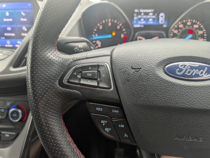 2025 Ford Kuga