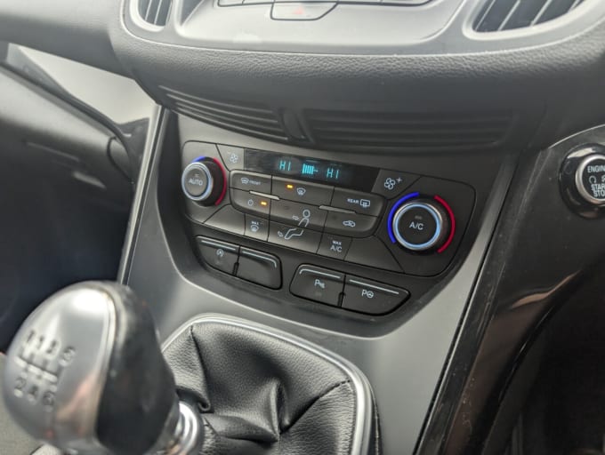 2025 Ford Kuga