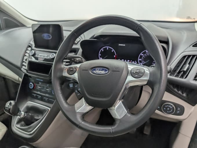 2025 Ford Grand Tourneo Connect