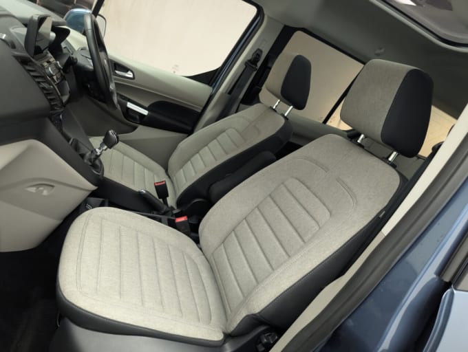 2025 Ford Grand Tourneo Connect