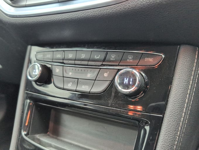 2025 Vauxhall Astra