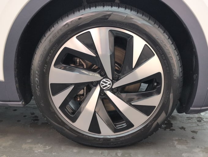 2025 Volkswagen 181