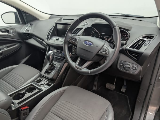 2025 Ford Kuga