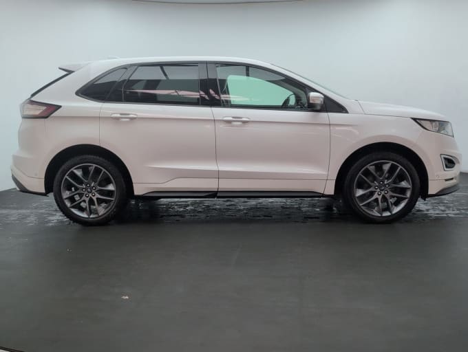 2025 Ford Edge