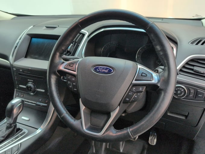2025 Ford Edge