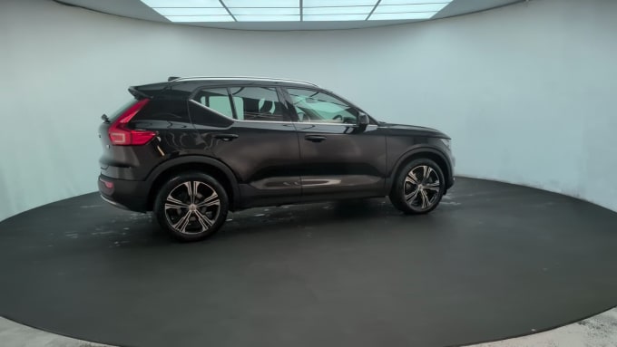 2025 Volvo Xc40