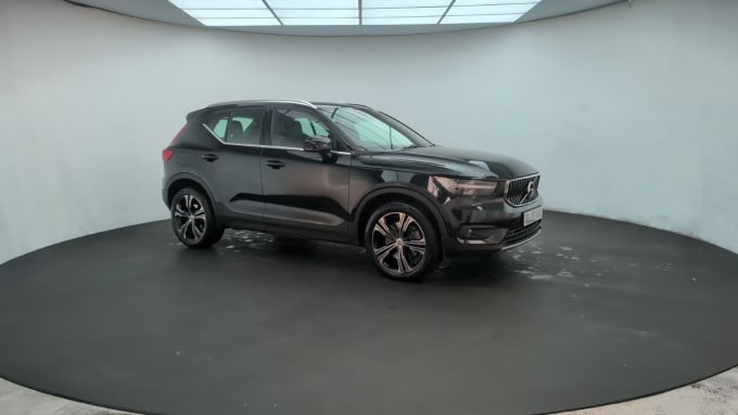 2025 Volvo Xc40