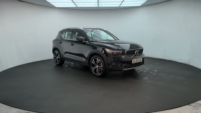 2025 Volvo Xc40