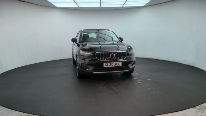 2025 Volvo Xc40