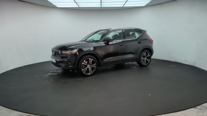 2025 Volvo Xc40