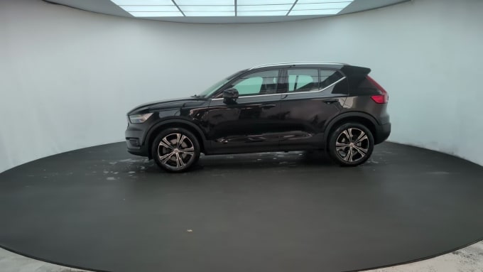 2025 Volvo Xc40